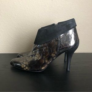Donald J Pliner Rula Bootie Heeled Boot Tortoise Cuffed Croc Embossed Size 9